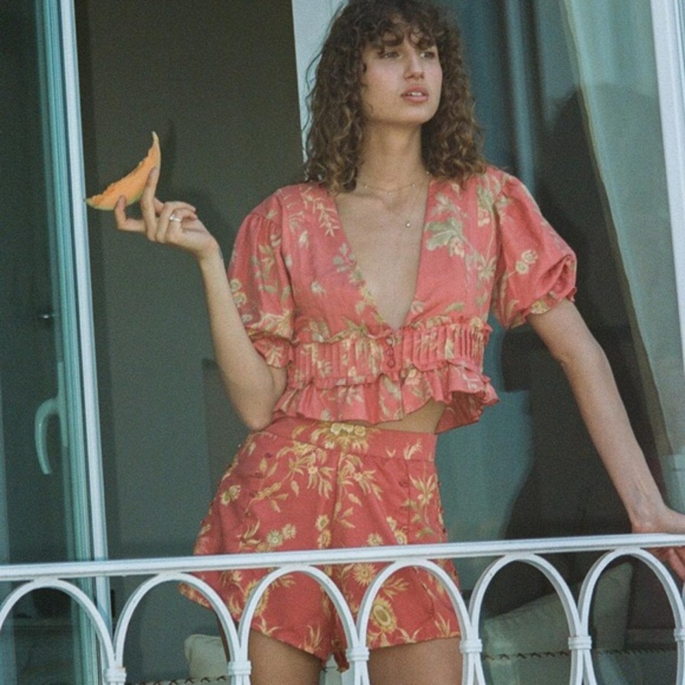 Sir the label 100% silk Florentine set.